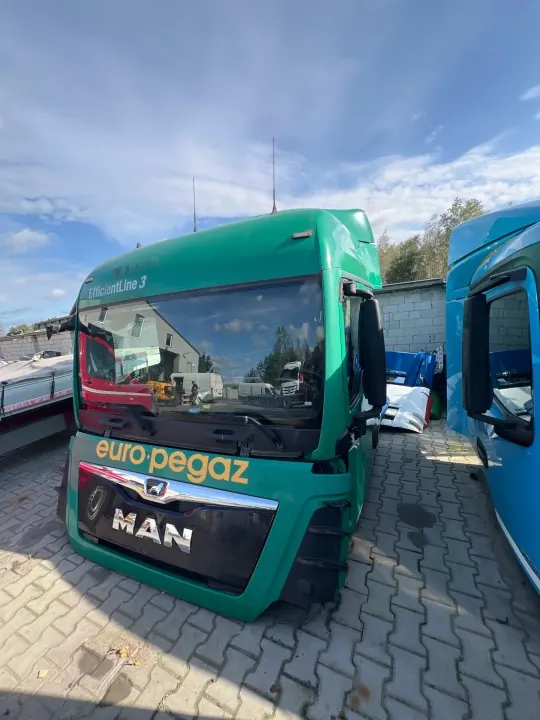 Cabina completa MAN TGX 2018-2019 - OEM usado image 2