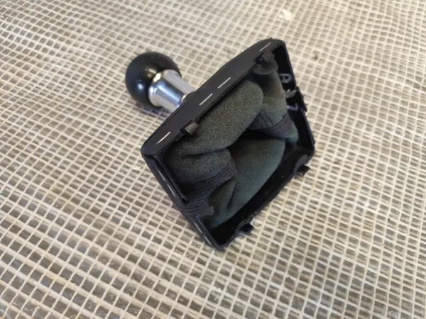 Audi A3 8V Växelspak OEM - Manuell Läderöverdrag image 6