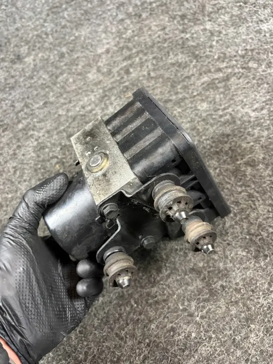 VW Golf V ABS-pomp Controller 1K0907379K image 7