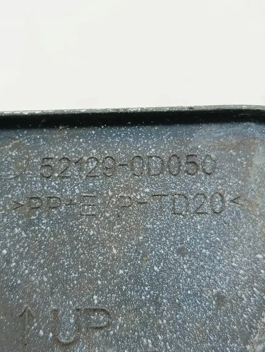 Copertura gancio traino Toyota Yaris III 11-14 5D 1.0 B Colore 068 OEM image 4