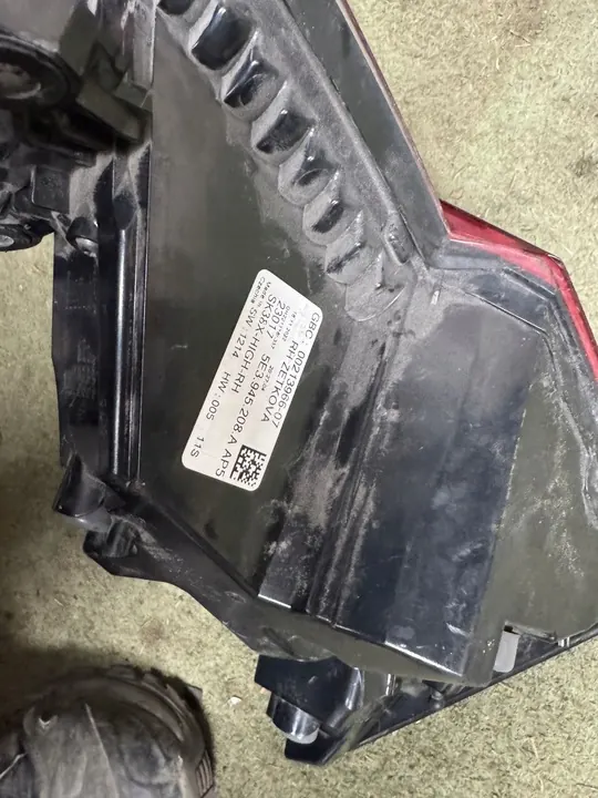 Lámpara LED trasera derecha Skoda Octavia IV 5E3945208A image 5