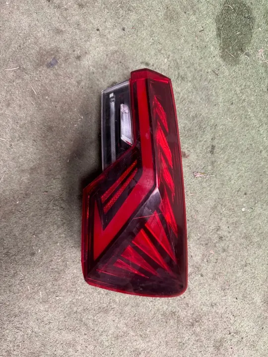 Lámpara LED trasera derecha Skoda Octavia IV 5E3945208A image 6