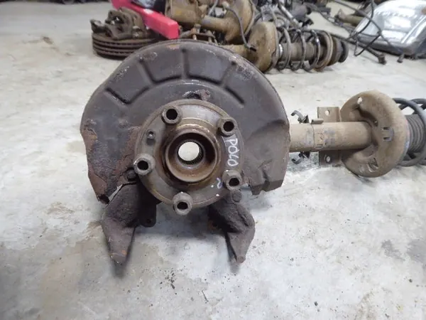 Volkswagen Polo IV 9N Mozzo di sterzo anteriore destro OEM image 2