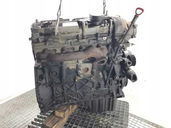 Mercedes 2.2L 88hk Diesel Motor OEM 646983 image 4