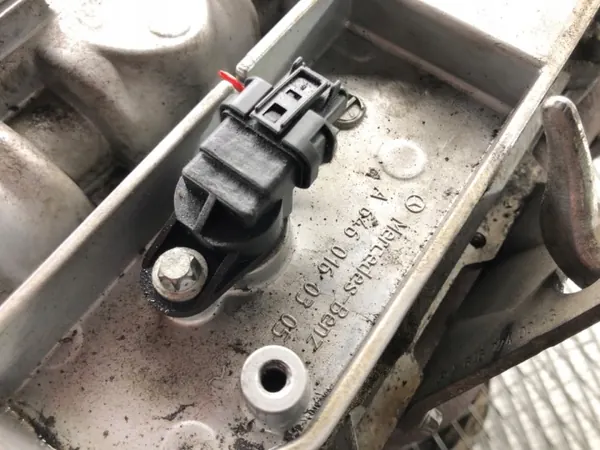 Mercedes 2.2L 88hk Diesel Motor OEM 646983 image 5