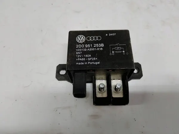 Volkswagen Accu relaismodule 2D0951253B image 2