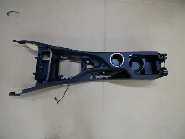 Console centrale BMW E84 X1 OEM 9285157 avec porte-gobelet image 2