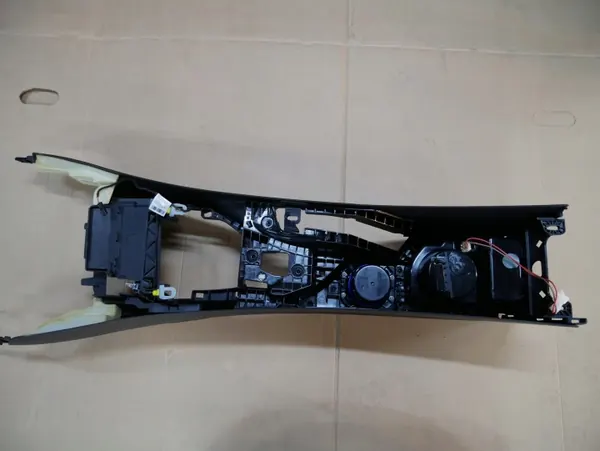 Console centrale BMW E84 X1 OEM 9285157 avec porte-gobelet image 7