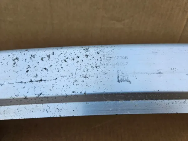 Reforço de para-choque traseiro Chrysler Pacifica 2016-2022 OEM image 4