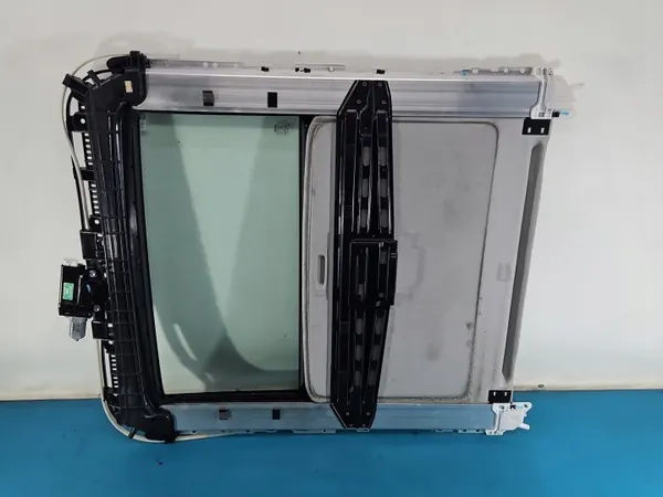 Suzuki Kattoikkuna OEM 78710-65J00 Grand Vitara II image 7