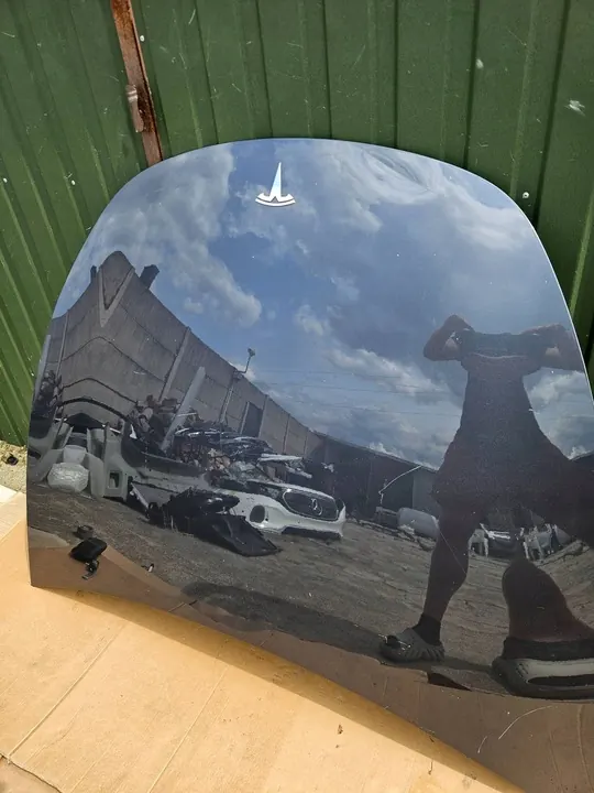 Tesla Model Y Framskydd / Motorhuv image 3