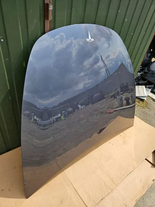 Tesla Model Y Framskydd / Motorhuv image 4