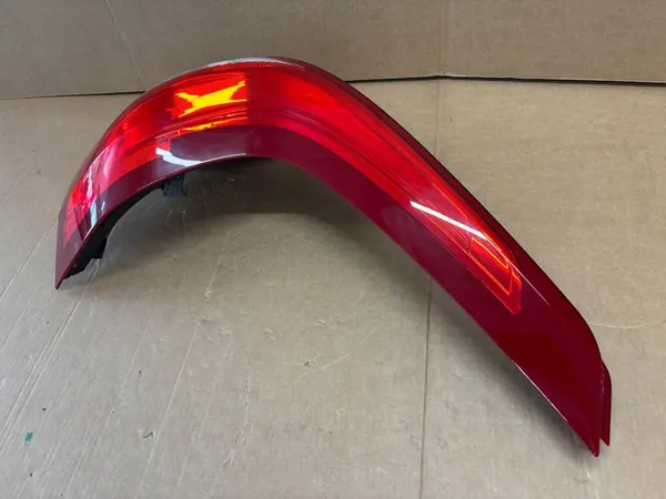 VOLVO XC60 I Lift Luz Trasera Derecha OEM 31323035 image 5