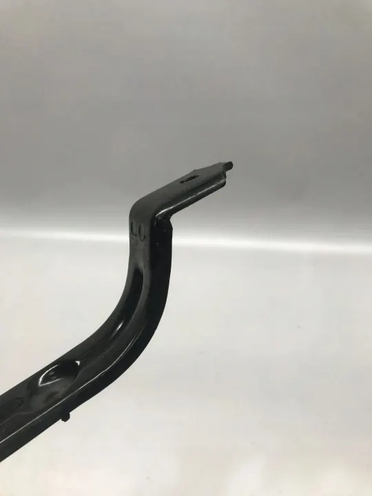 Bränsletanksfäste OEM AFR33705 Camaro 6.2L 2020 image 4