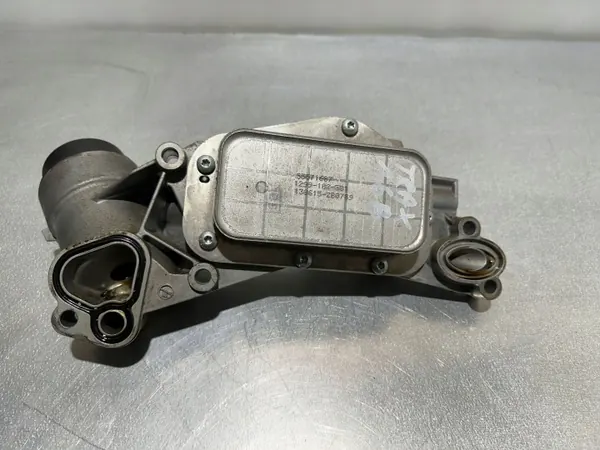 Oliefilterhuis Chevrolet Trax OEM FBZ19587 image 4