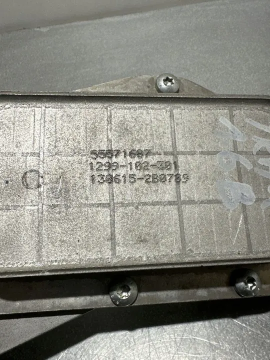 Oliefilterhuis Chevrolet Trax OEM FBZ19587 image 6