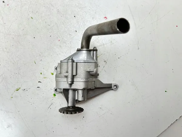 Mercedes-Benz Öljypumppu OEM A6111810201 Vito Vianolle image 3