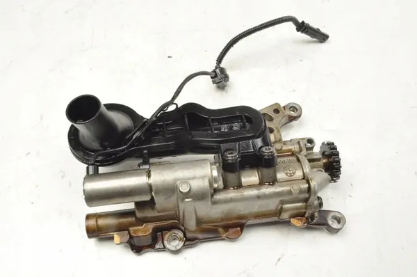 Bomba de aceite usada OEM 8601646 para BMW Serie 3 F30 image 5