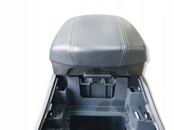 Accoudoir console Hyundai Santa Fe OEM 846342W100 image 2
