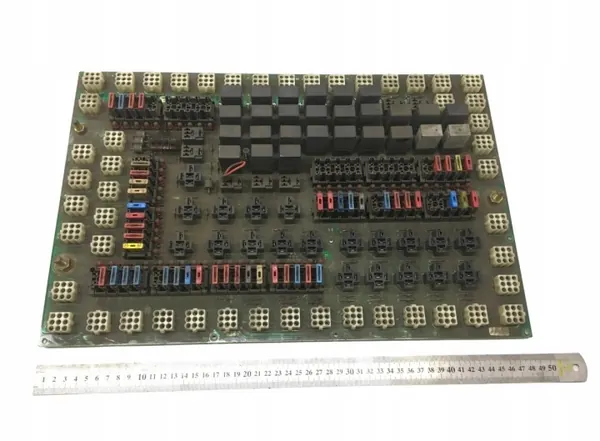 Scania zekeringkast OEM 69320 - Gebruikte staat image 2