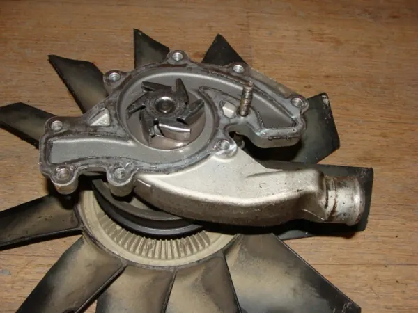 Wisko Wiskoza kopplingsvattenpump 4.0 V8 Land Rover image 4