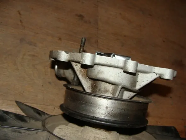 Wisko Wiskoza kopplingsvattenpump 4.0 V8 Land Rover image 5