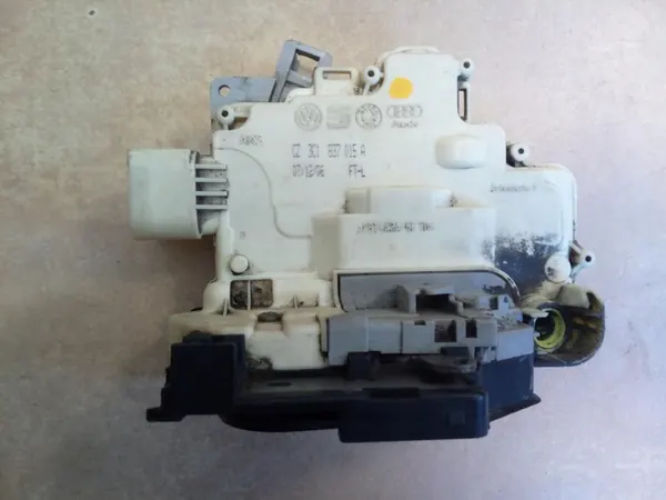 Vorderer Linker Türschloss 9 Pins VW Passat B6 image 2