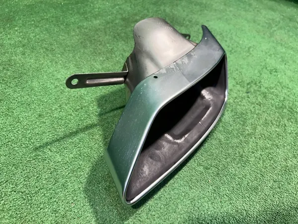 AUDI A4 B9 8W0 Ponteira de escape esquerda 8W0253825L image 2