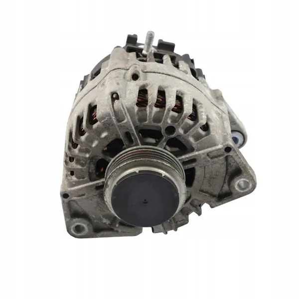 Mercedes W205 C63 Vaihtovirtageneraattori A0009061705 image 6