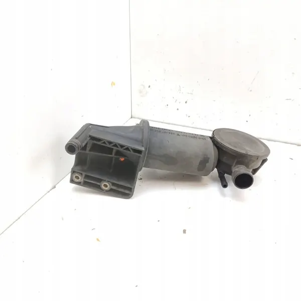 Separador de óleo Porsche 996 OEM 99610702352 - Usado image 4