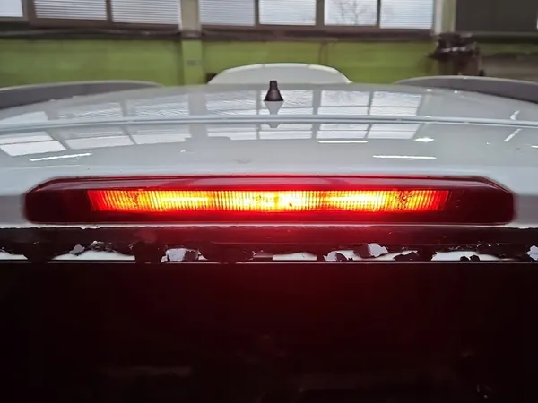 Luz de Freno Ford Mondeo MK4 Kombi image 2