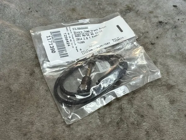 Avgastemperatursensor VAG 03L906088BE image 2