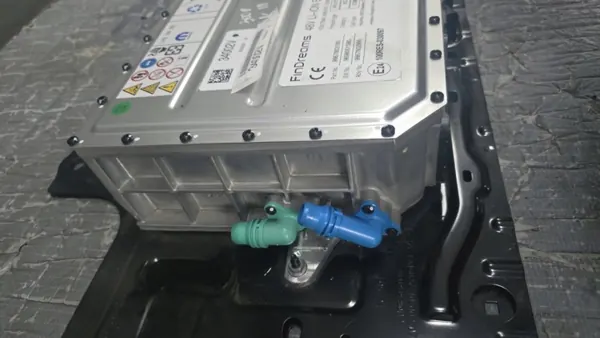 Bateria híbrida OEM 9867803180 para Peugeot 3008 III 1.2 image 5