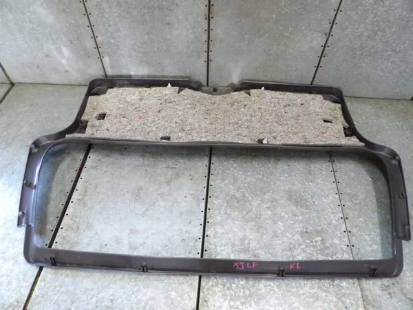 Jeep Cherokee XJ takaluukun peite OEM JEEP CHEROKEE XJ LIFT image 7