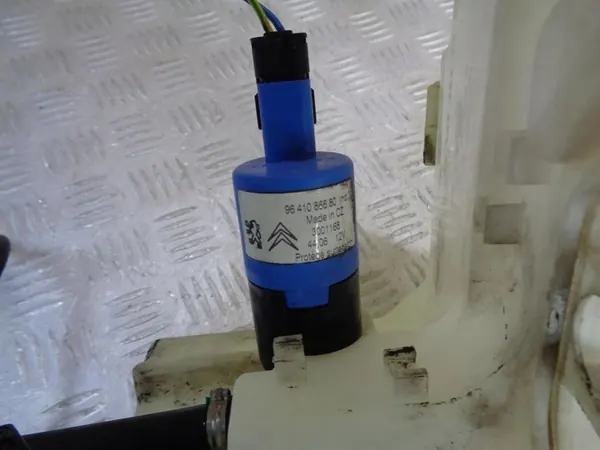 Waswatertank Pomp Citroen C6 05- image 3