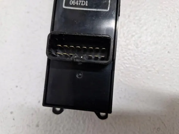 MITSUBISHI L200 IV Window Switch Left Front MR587952 image 10