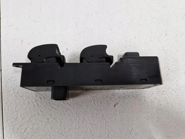 MITSUBISHI L200 IV Window Switch Left Front MR587952 image 5