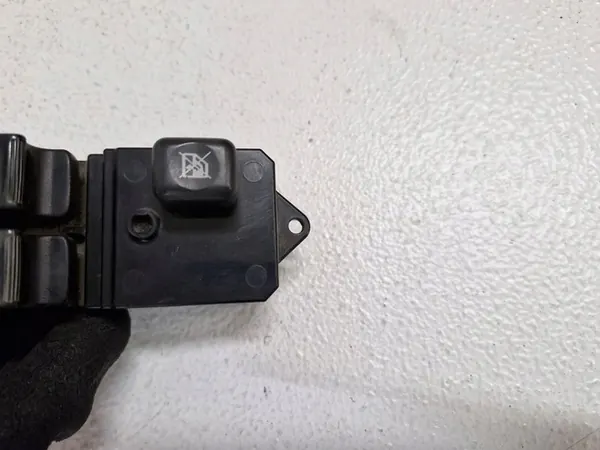 MITSUBISHI L200 IV Window Switch Left Front MR587952 image 8