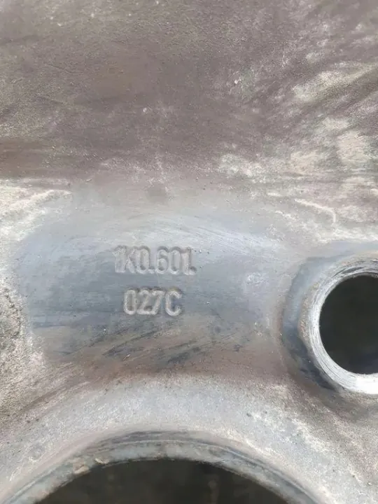 OEM 1K0601027C Montage amortisseur avant droit VW Touran image 9