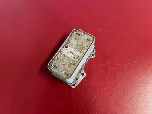 BMW X1 F48 F49 Radiateur d'huile 7640013 image 1