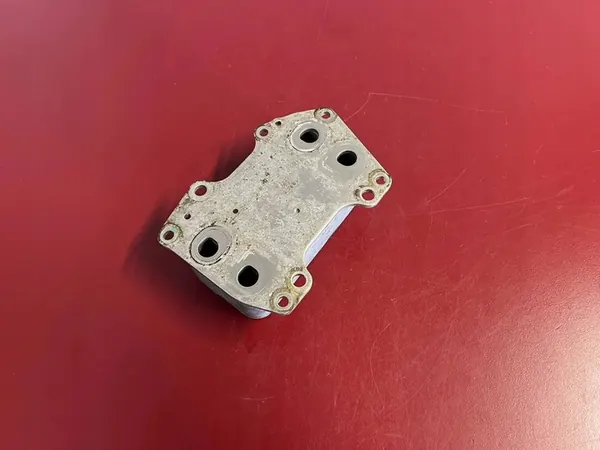 BMW X1 F48 F49 Radiateur d'huile 7640013 image 2