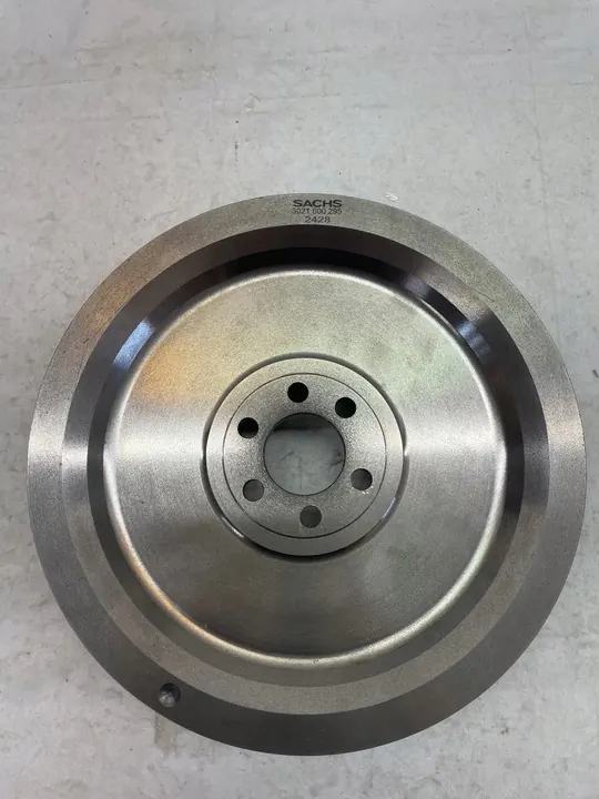 Sachs 3021 600 295 Volante de inércia image 9