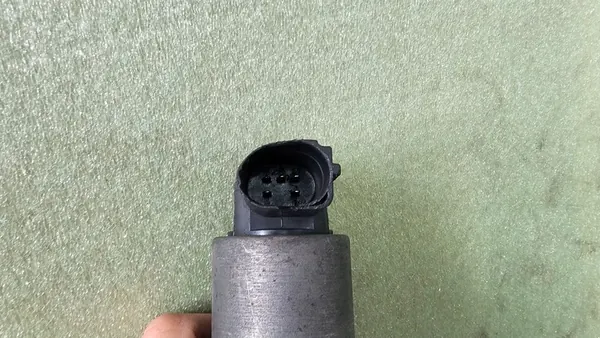 EGR-venttiili GOLF IV A3 8L TOLEDO II 1.8 20V 06A131501G image 4