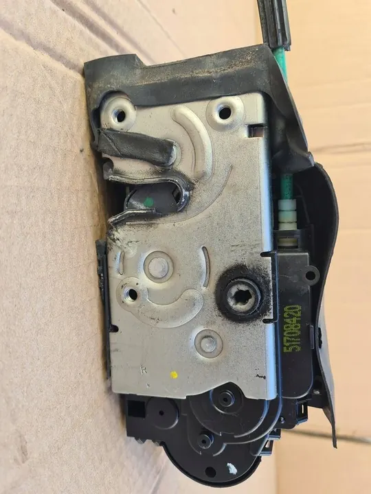 FIAT IDEA Främre Höger Dörrlås 51708420 image 6