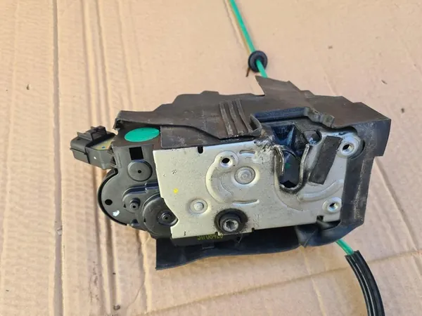 FIAT IDEA Främre Höger Dörrlås 51708420 image 7