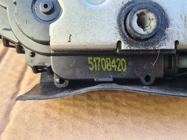 FIAT IDEA Främre Höger Dörrlås 51708420 image 8