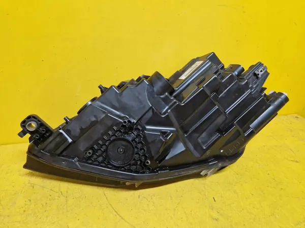 VW Caddy IV Oikea Etuvalo 15- 2K1941006A image 7