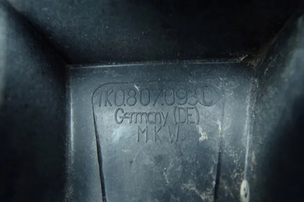 Etupuskuri VW GOLF V 1K0807093C image 3