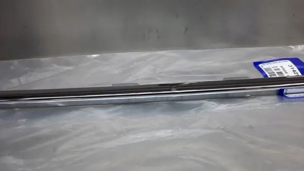 Rear Bumper Trim Chrome Volvo S90 V90 XC60 16- 31425423 image 4
