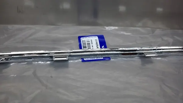 Rear Bumper Trim Chrome Volvo S90 V90 XC60 16- 31425423 image 8